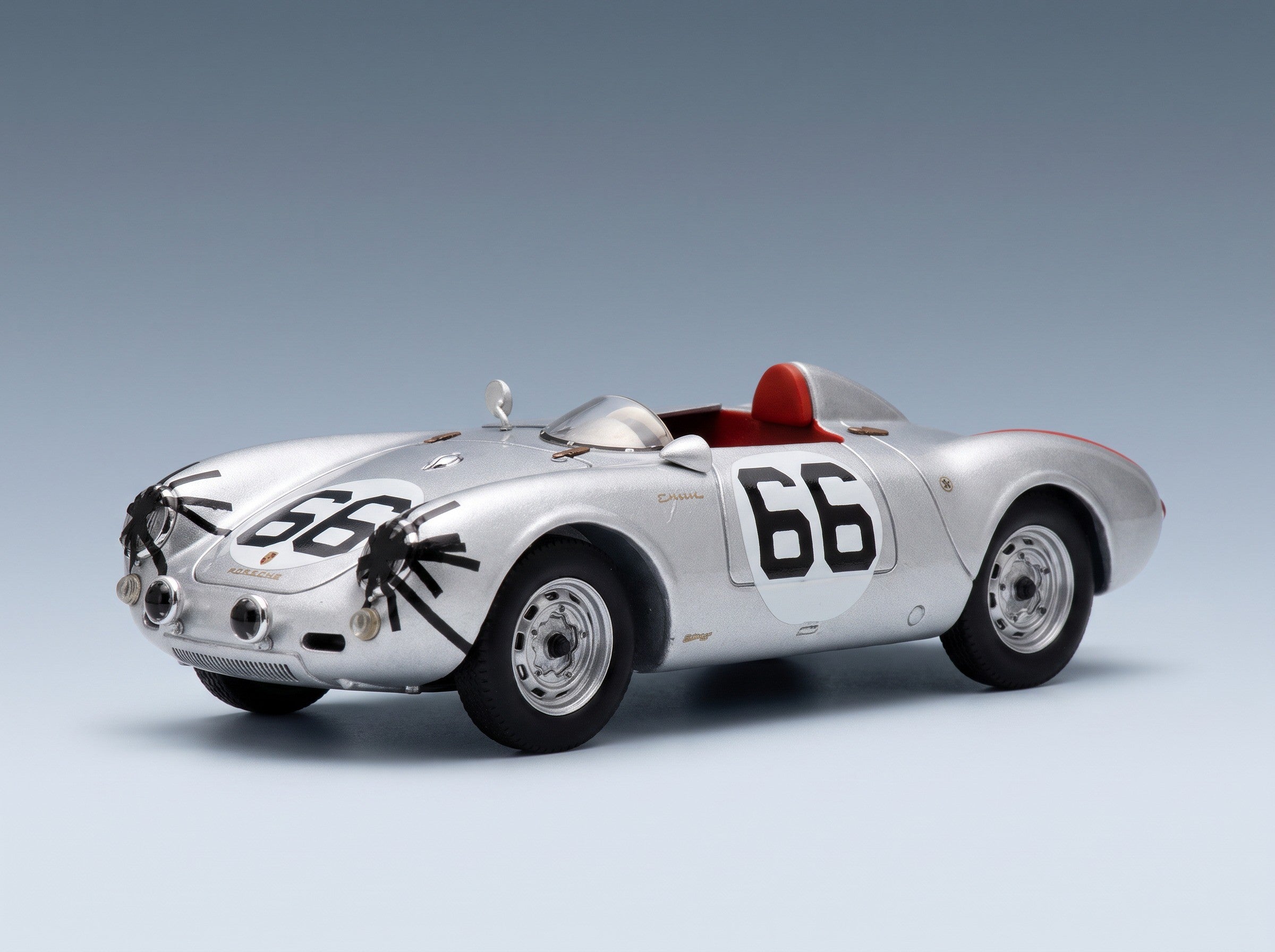 Porsche 550 Spyder No. 66 Marshall Brundage von Hanstein 12h Sebring 1956 Spark Model 1:43 scale model - front three-quarter view