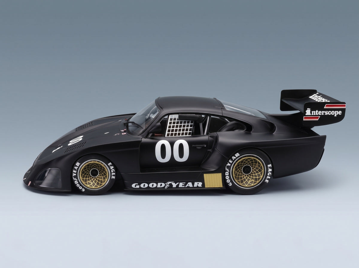 Porsche 935 K4 Turbo Interscope Racing No. 00 D. Ongais IMSA 1981 Werk83 1:18 scale model - side view