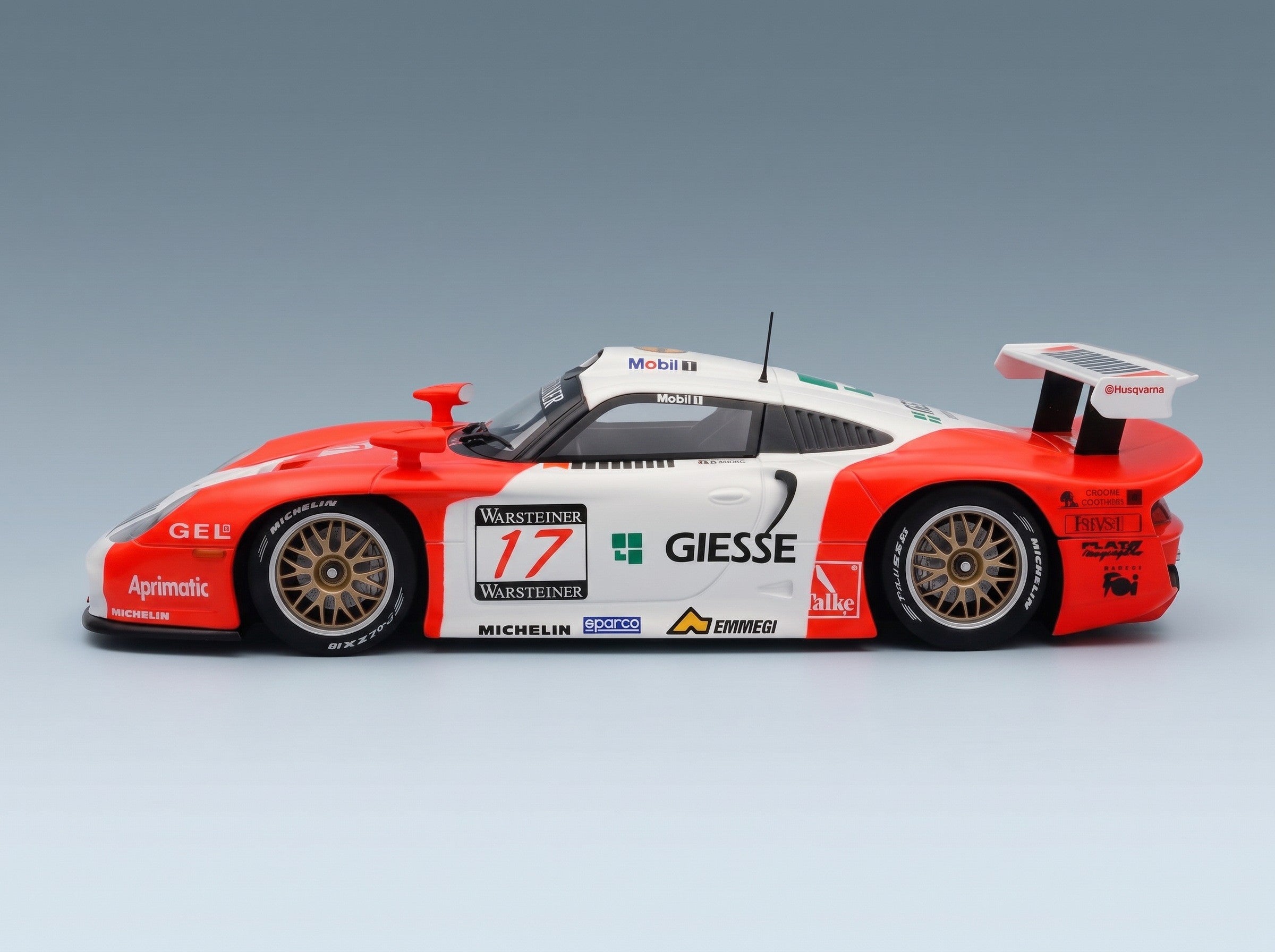 Porsche 911 3.2L GT1 Evo No. 17 Emmanuel Collard Mauro Baldi FIA GT Championship 1997 Werk83 1:18 scale model - side view