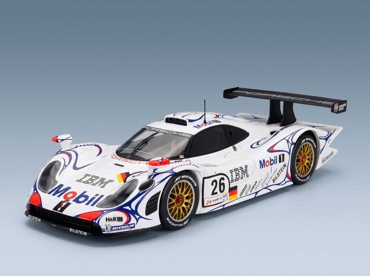 Porsche 911 GT1-98 3.2L Turbo Porsche AG Mobil-1 No. 26 Allan McNish Laurent Aiello Stéphane Ortelli Winner 24h Le Mans 1998 Werk83 1:18 scale model - front three-quarter view