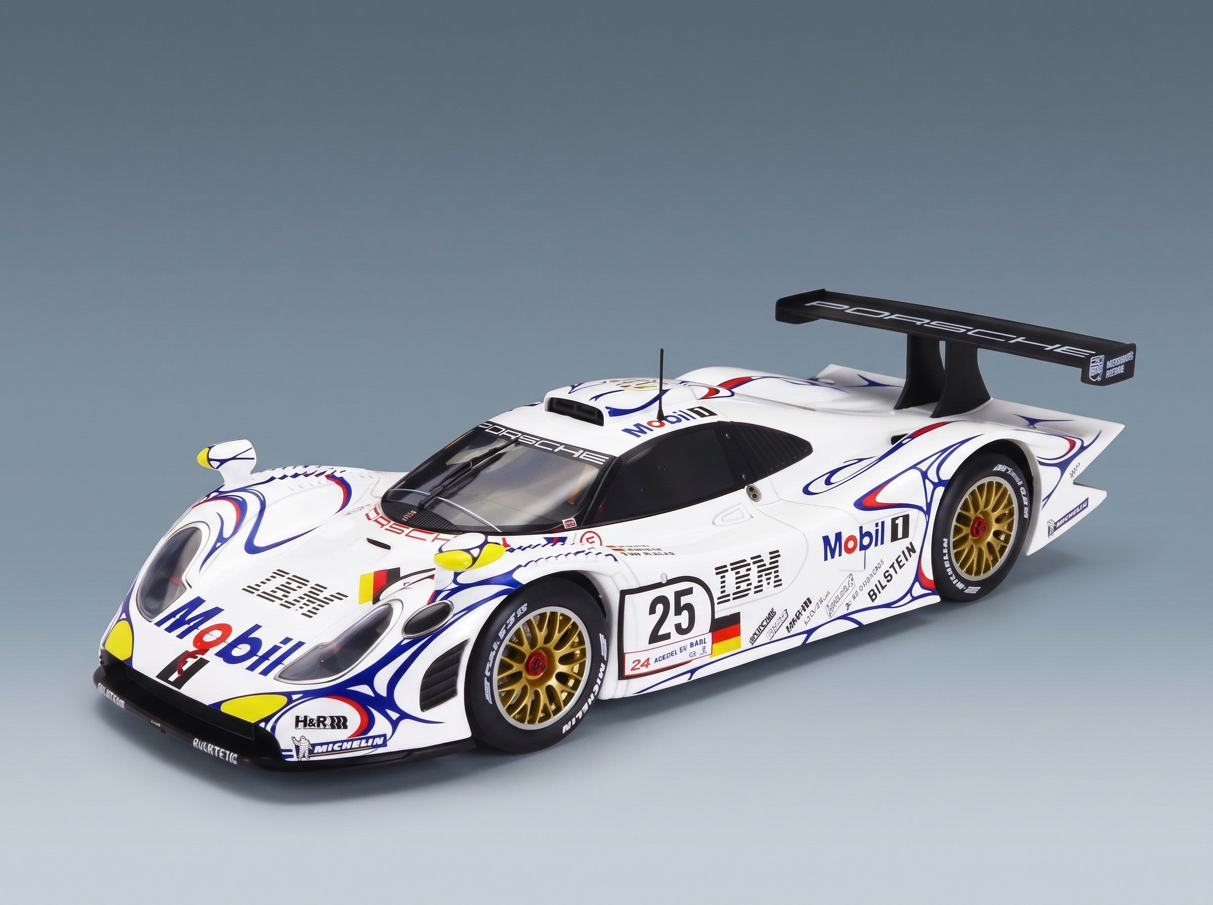 Porsche 911 GT1-98 3.2L Turbo Porsche AG Mobil-1 No. 25 2nd 24h Le Mans 1998 Uwe Alzen Jorg Muller Bob Wollek Werk83 1:18 scale model - front three-quarter view