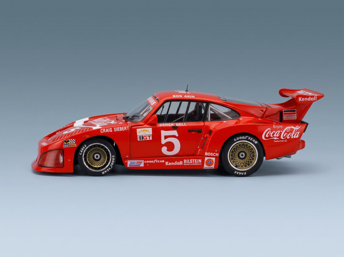 Porsche 935 K3 Team Bob Akin Motor Racing Coca-Cola No. 5 Bob Akin Craig Siebert Derek Bell 2nd 24h Daytona 1981 Werk83 1:18 scale model - side view