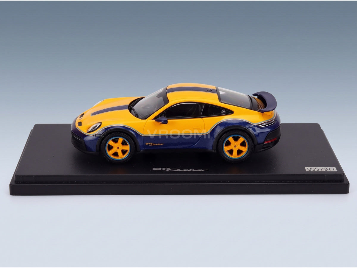 Porsche 911 Dakar (992) Sonderwunsch 2024 Signal Yellow Gentian Blue Metallic Spark Model 1:43 - side view