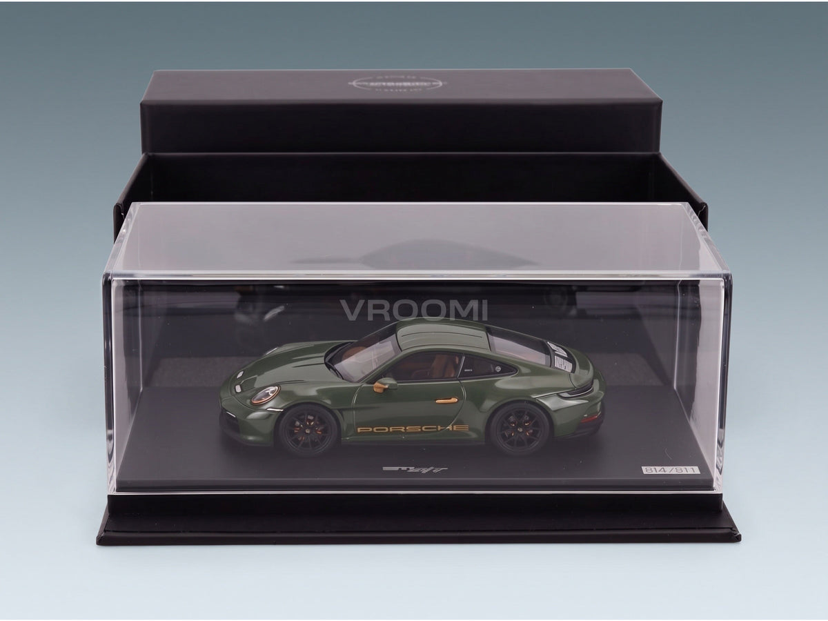 Porsche 911 S/T (992) Sonderwunsch 2024 NATO Olive Spark Model 1:43 scale model - original packaging