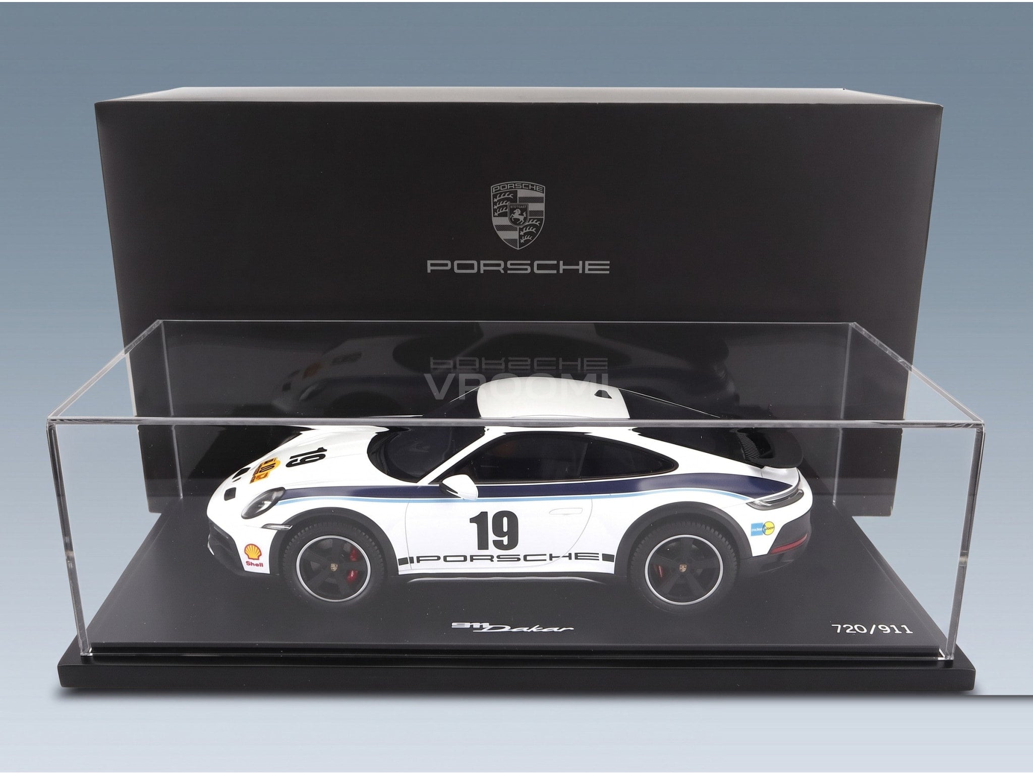 Porsche 911 992 Coupe No. 19 Rally Dakar Design 2022 with Showcase Spark Model 1:18 scale model - original packaging