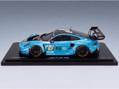 Porsche 911 GT3 R (992) Manthey 1st Phorm No. 92 Hardwick Lietz Pera Winner LMGT3 24h Le Mans 2025 with Showcase Spark 1:18 scale model - side view on display base