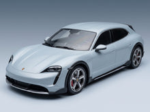 Porsche Taycan 4S Cross Turismo 2021 Ice Grey with Showcase Minichamps 1:18 scale model - front three-quarter view