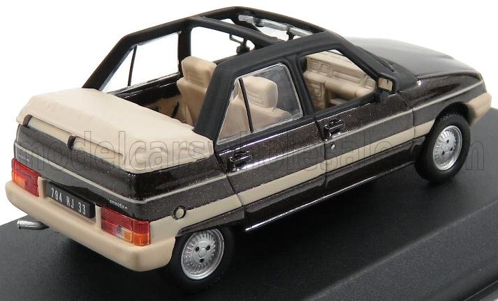 Miniatura de coche descapotable Citroën Visa en negro y beige con interior color crema, disponible en Vroomi.