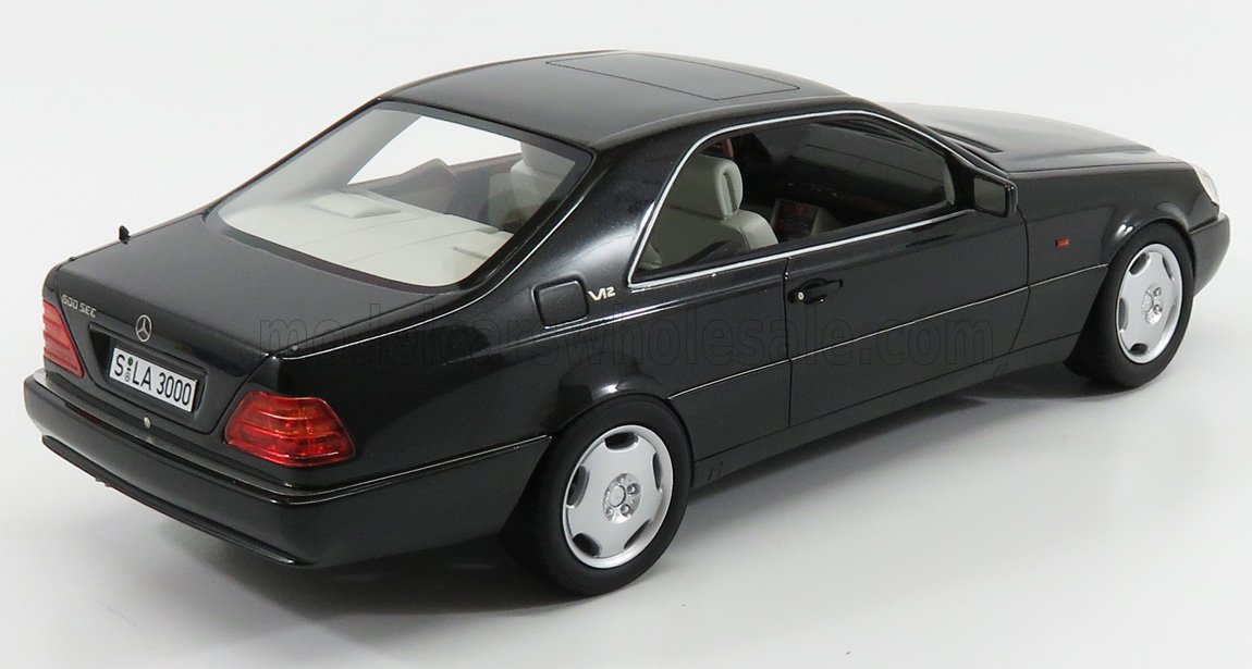 Maqueta de coche Mercedes-Benz 600 SEC negro, V12, ya disponible para coleccionistas en Vroomi.