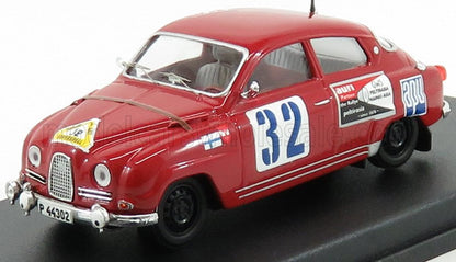 Coche de colección Saab rojo fundido a presión con adhesivos de carreras, disponible ahora online.