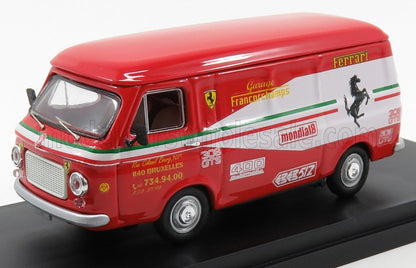 Modelo de furgoneta de servicio Ferrari vintage roja y blanca con franjas de la bandera italiana, calcomanías de la marca y disponible en Vroomi.