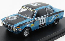Modelo de coche de carreras BMW azul a escala 1/43 con el número 47, diseño clásico, ya disponible online.