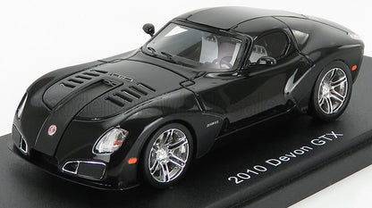 Modelo de coche deportivo Devon GTX negro de 2010 con llantas cromadas expuesto en una plataforma, ofrecido a través de Vroomi.