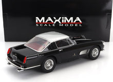 Maqueta clásica del Ferrari 250 GT en negro y plata de Maxima con su caja, ahora en Vroomi.