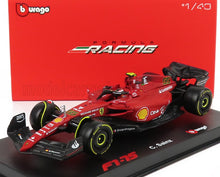 FERRARI | F1-75 SCUDERIA FERRARI N 55 TEMPORADA 2022 CARLOS SAINZ CON CASCO Y VITRINA DE PLASTICO -