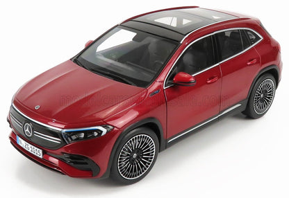 SUV eléctrico Mercedes-Benz rojo con techo solar y ruedas detalladas, presentado en la plataforma Vroomi.