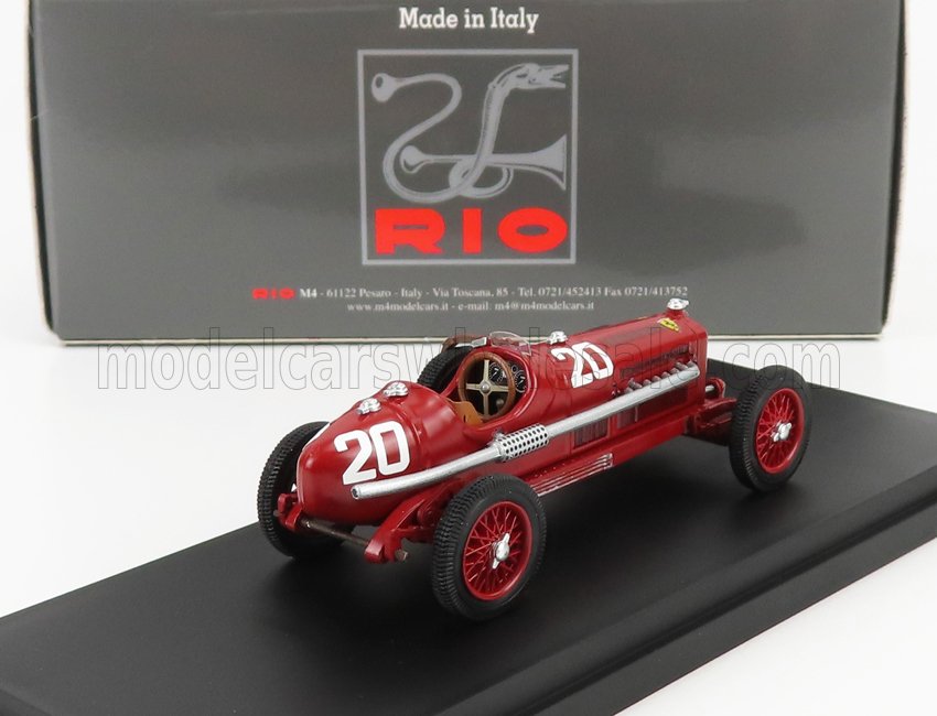 Coche de carreras vintage rojo, modelo número 20, sobre un soporte negro con caja RIO Italy, disponible en Vroomi.