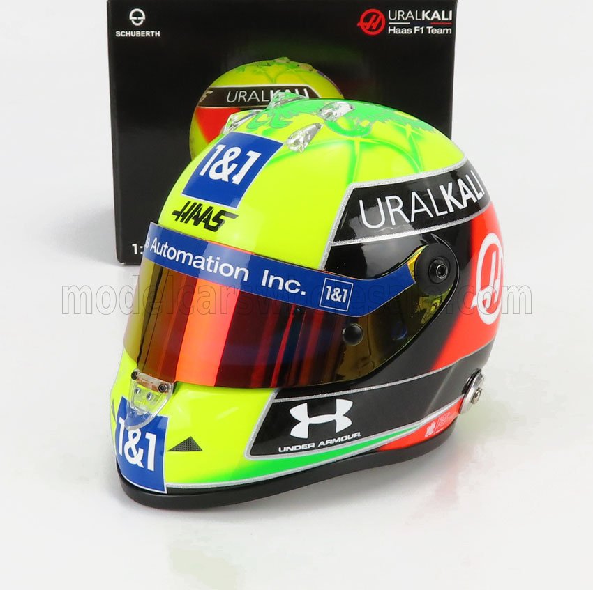 Casco de Fórmula 1 con los logotipos de 1&1 y Uralkali Haas Team, ya disponible en Vroomi.