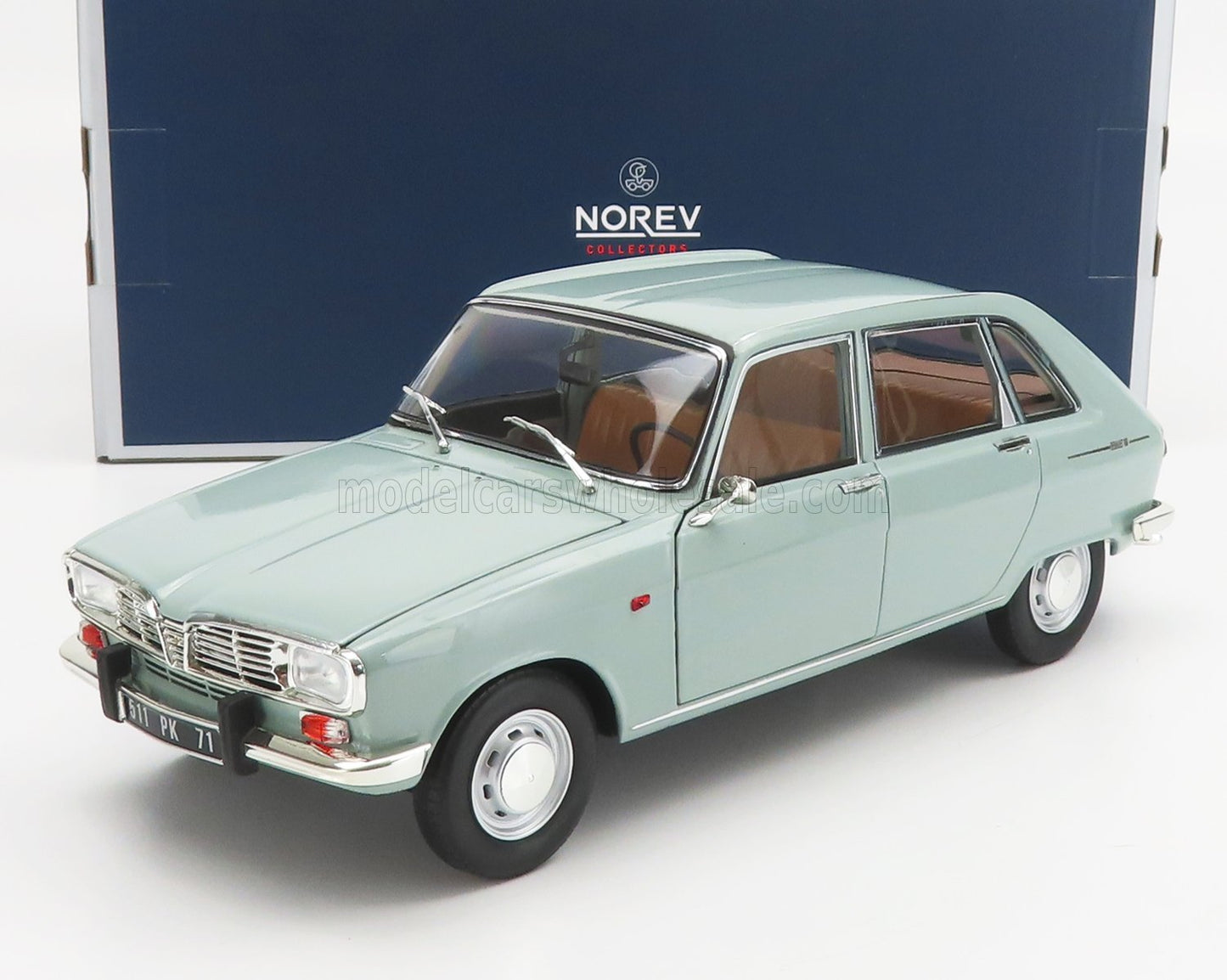 RENAULT - R16 1968 - AZUL CLARO