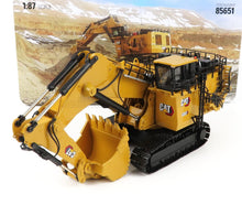 Modelo de excavadora minera CAT 6060 a escala 1:87 en color amarillo con orugas negras, ya disponible en Vroomi.