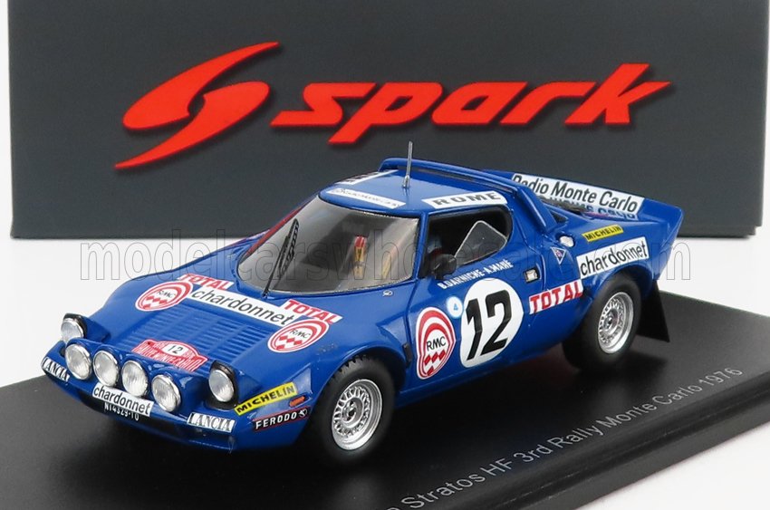 Modelo de coche de rally Lancia Stratos HF azul con el número 12, calcomanías detalladas, con el logotipo de Spark, a la venta en Vroomi.
