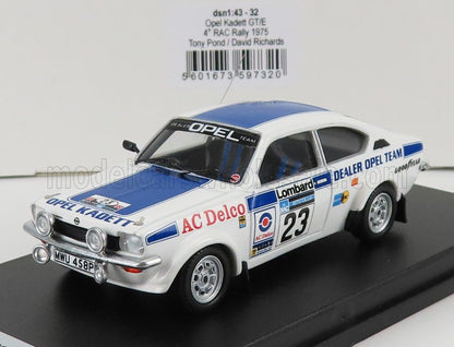Modelo de coche de rally Opel Kadett GT/E 1975 blanco y azul sobre soporte negro, disponible a través de Vroomi.