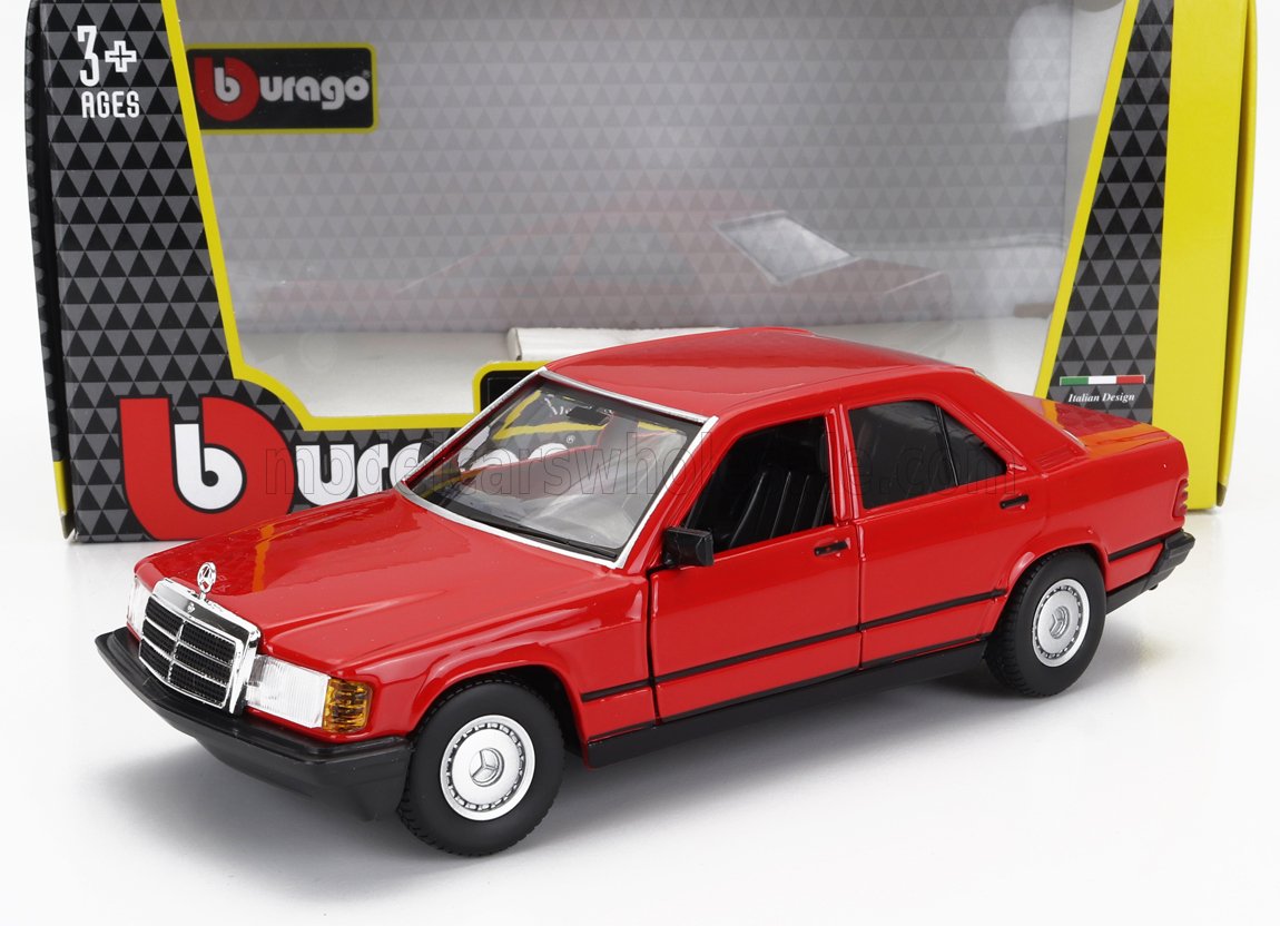 Coche de juguete Mercedes-Benz rojo de los años 80 de Bburago, apto para mayores de 3 años, ahora disponible en Vroomi.