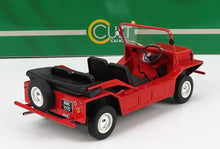 Coche clásico todoterreno rojo a escala con rueda de repuesto, disponible para coleccionistas en Vroomi.