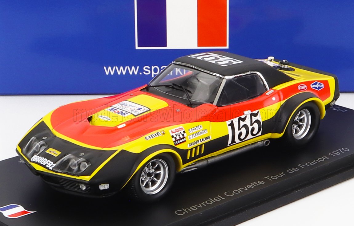 Modelo de coche de carreras Chevrolet Corvette 1970 Tour de France con colores rojo, negro y amarillo disponible en Vroomi.