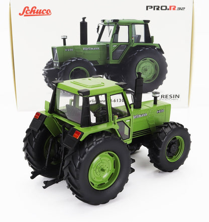 Maqueta detallada del tractor Hürlimann H-6130 en color verde de Schuco con neumáticos grandes, disponible en Vroomi.