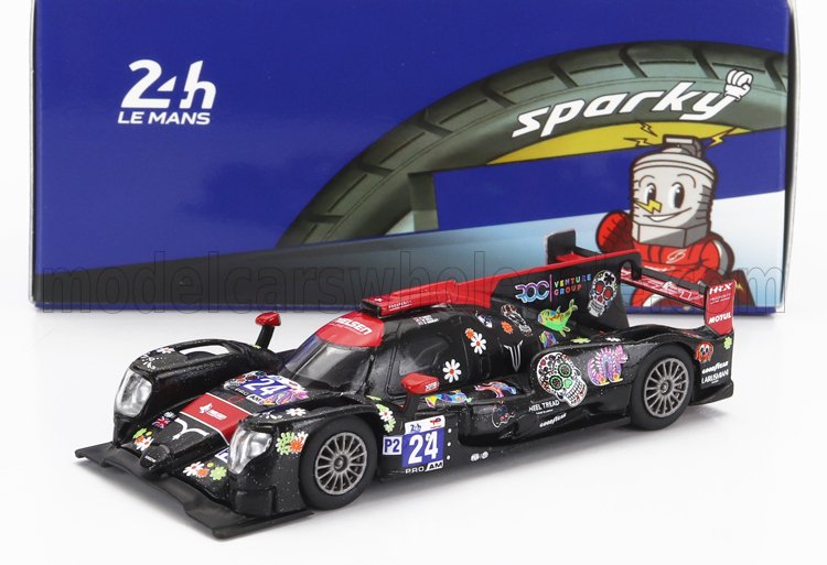 Modelo detallado del coche de carreras Sparky de las 24 horas de Le Mans con calcomanías florales, disponible a través de Vroomi.