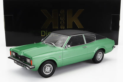 Maqueta del coche Ford Taunus GT verde con techo negro, presentada en una caja negra de KK Scale, disponible en Vroomi.