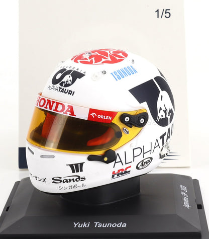 Casco de carreras Yuki Tsunoda AlphaTauri Honda con visera amarilla disponible en Vroomi.