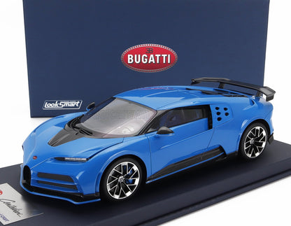 Modelo de coche Bugatti Chiron azul de LookSmart con el logotipo de Bugatti, disponible en Vroomi.