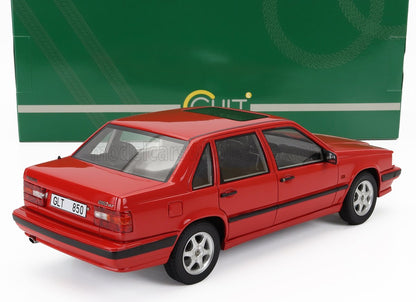 Coche a escala 1:18 Volvo 850 GLT rojo con detalles realistas, disponible para coleccionistas en línea.