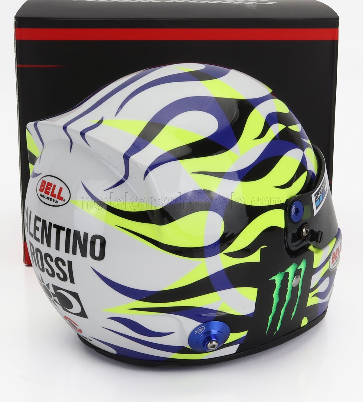 Casco Bell Valentino Rossi Bell con llamas amarillas y azules neón y logotipo Monster, a sale Vroomi.