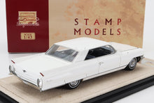 CADILLAC - COUPE DE VILLE 1962 - BLANCO OLÍMPICO - Vroomi