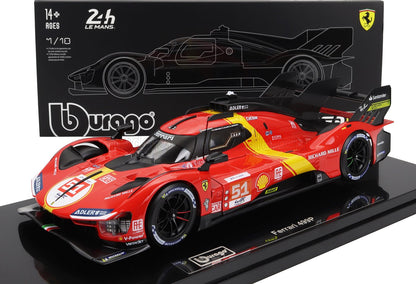 Maqueta de coche Ferrari 499P a escala 1/18 en color rojo con franja amarilla, calcomanías detalladas, con soporte de exposición, disponible a través de Vroomi.