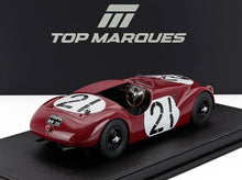 Maqueta de coche de carreras vintage rojo con el número 21, disponible para coleccionistas en Vroomi.