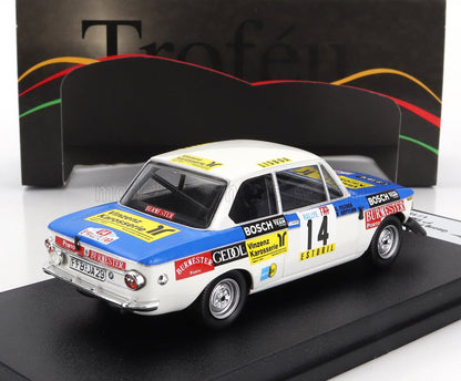 Modelo clásico de coche de rally BMW 2002 a escala 1:43 con el número 14 y pegatinas de patrocinadores, disponible en Vroomi.