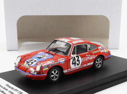 Modelo de coche de carreras Porsche 911 T/R rojo con el número 43 y pegatinas de patrocinadores, disponible en Vroomi.