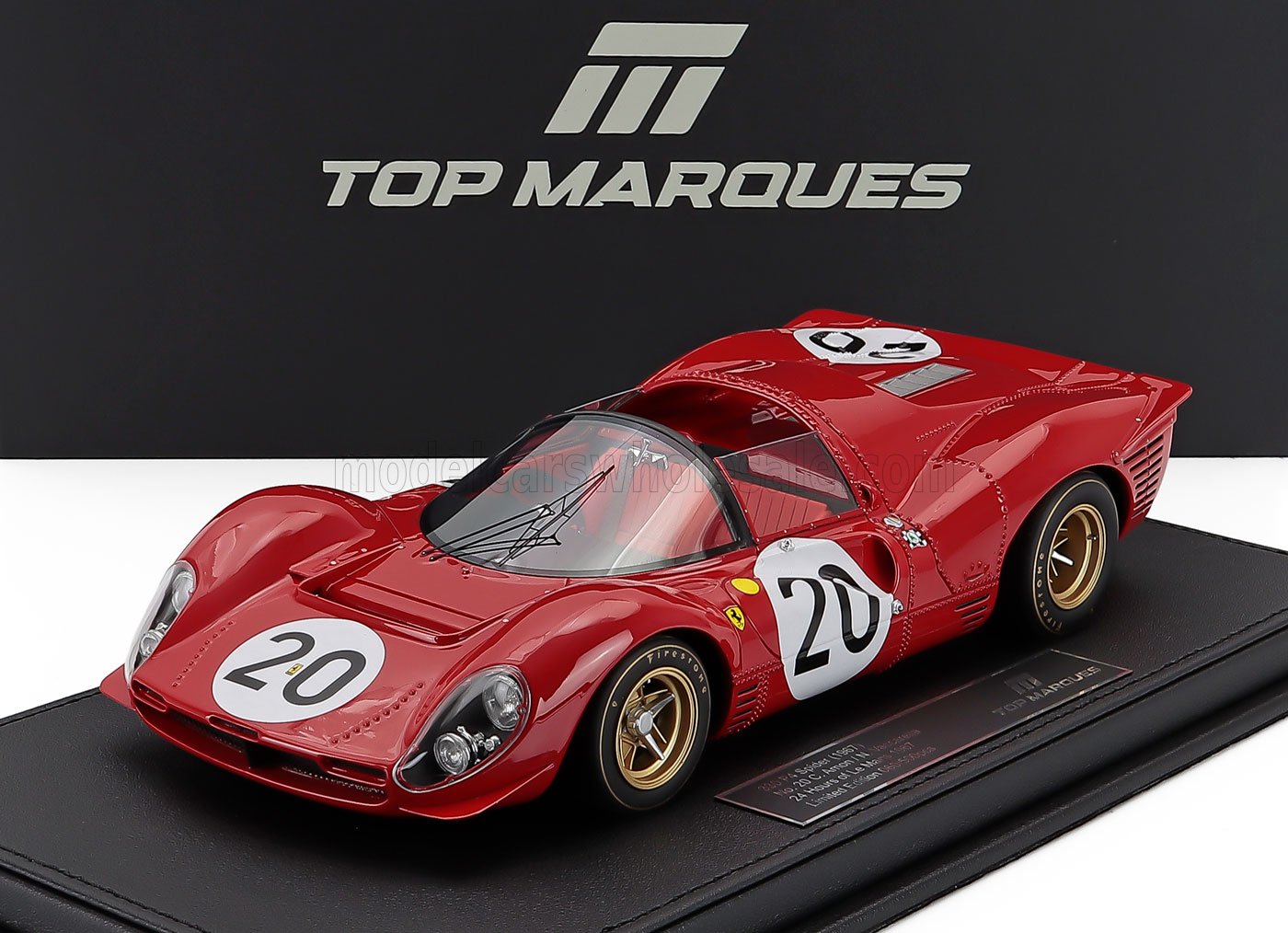 Modelo clásico de coche de carreras a escala 1:18 en color rojo con el número 20, coleccionable, disponible para su pedido ahora mismo.