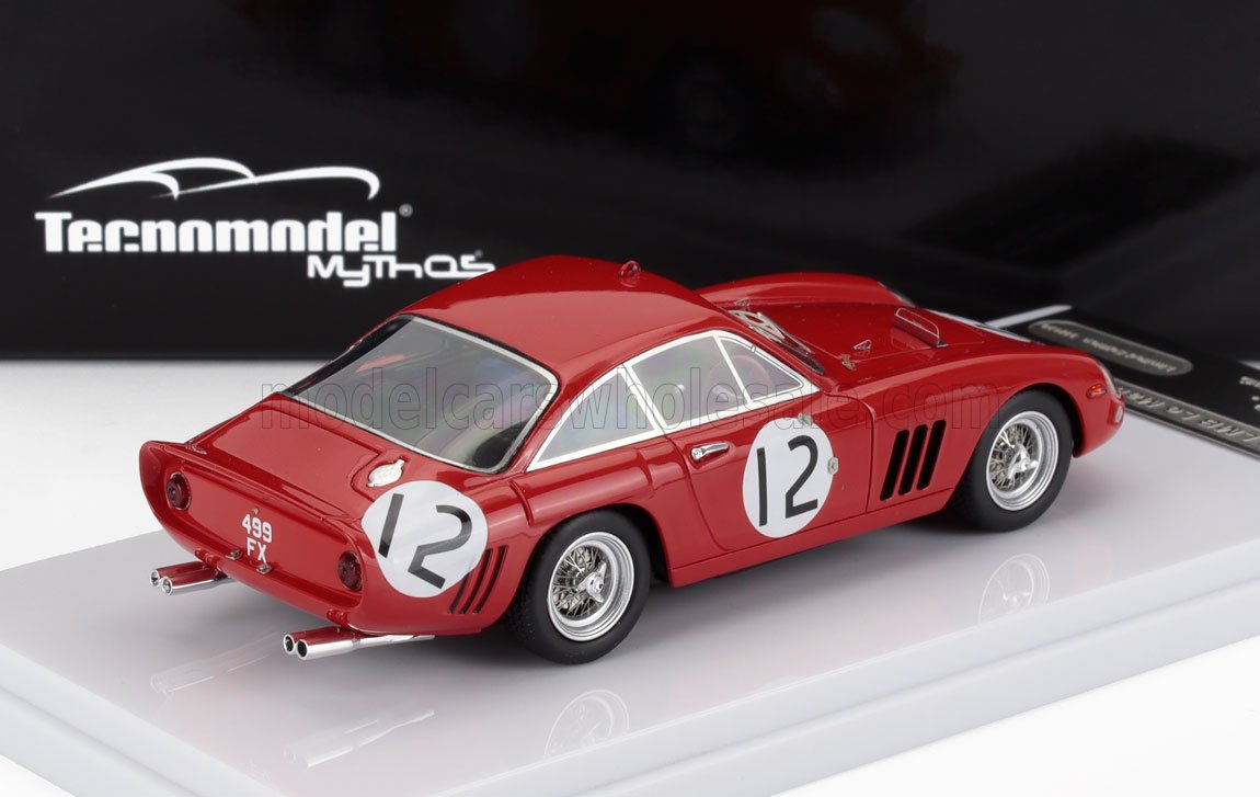 Coche a escala Red Tecnmodel Mythos con adhesivos de carreras con el número 12, disponible en la plataforma Vroomi.