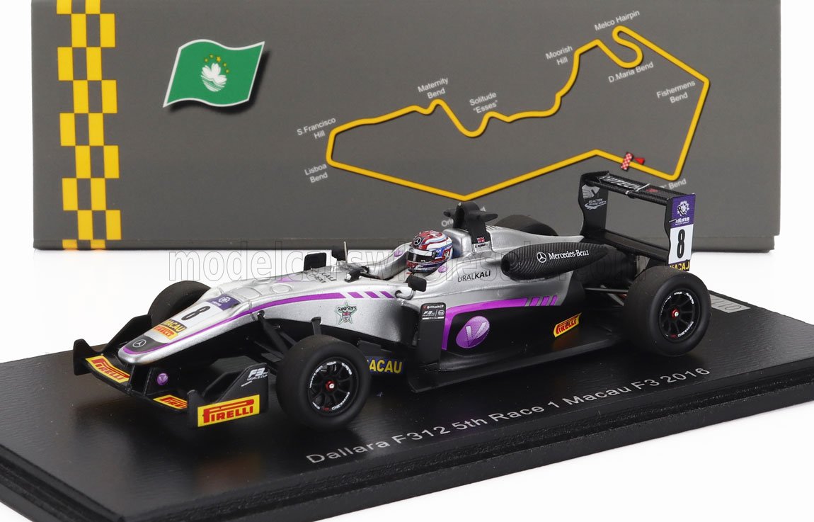 Modelo de coche Dallara F312 de la quinta carrera de F3 de Macao de 2016 con mapa del circuito del GP de Macao, disponible en Vroomi.