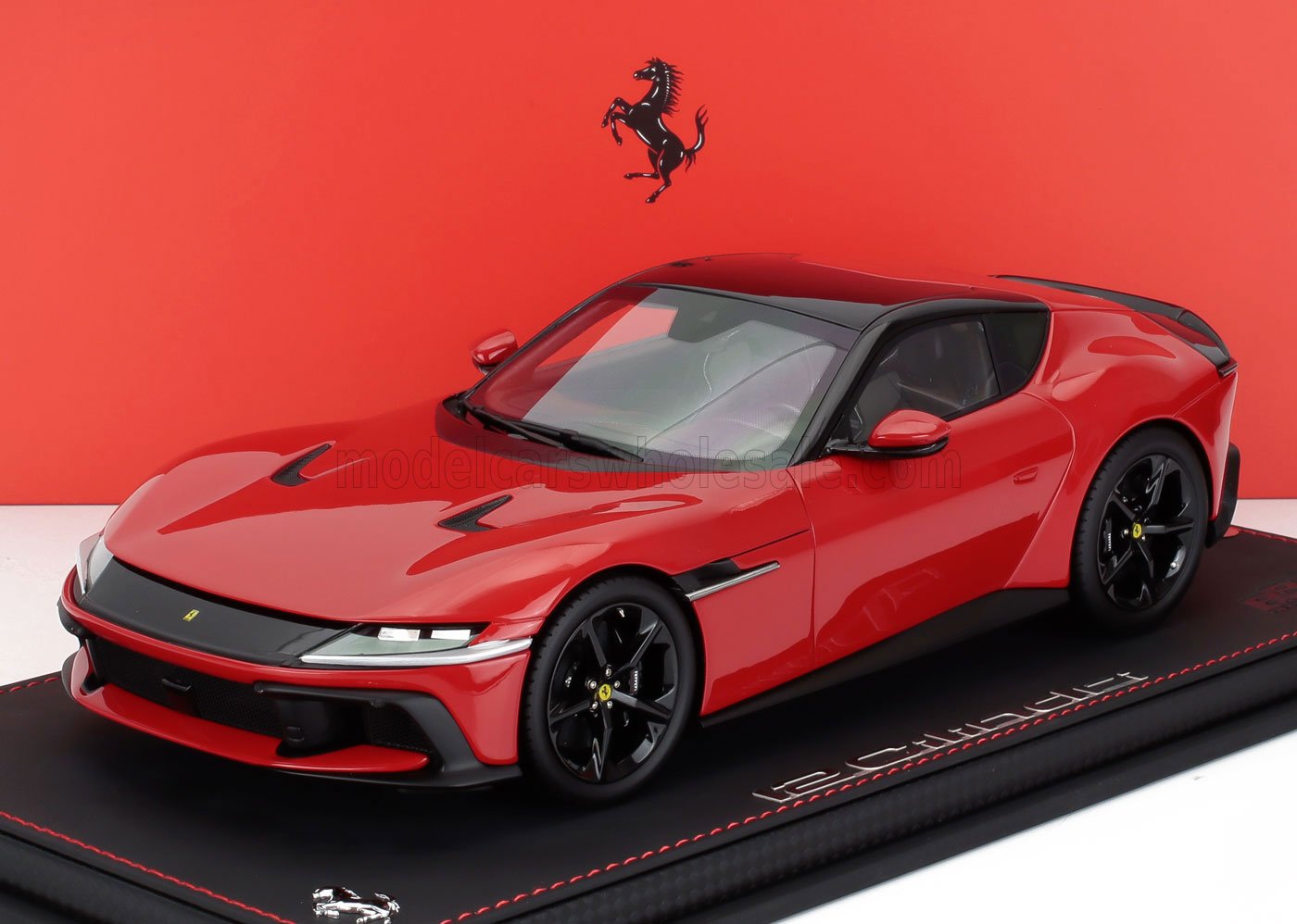 FERRARI | 12CILINDRI COUPE V12 830cv 2024 - CON VETRINA - CON ESCAPARATE