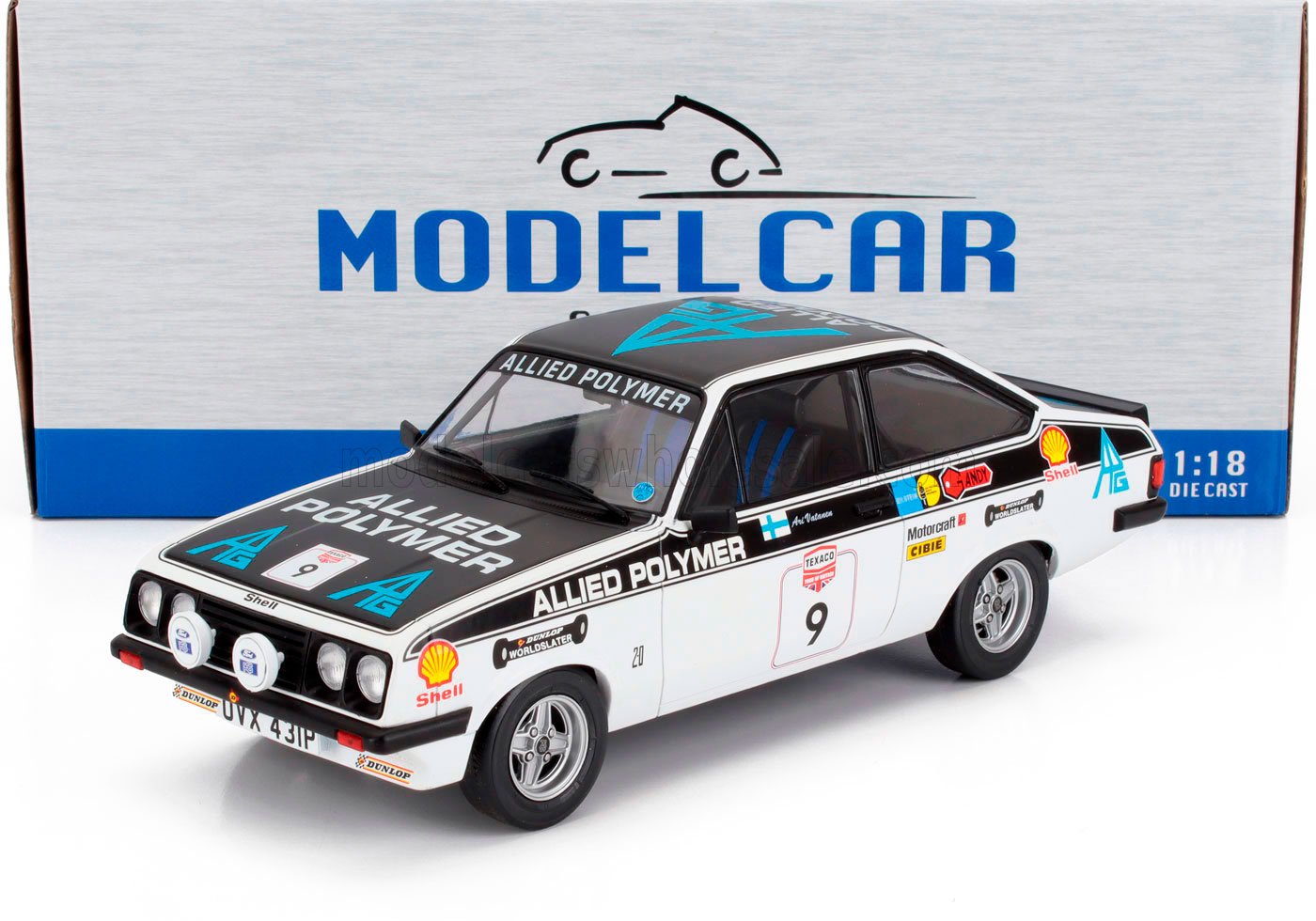 Coche de rally Allied Polymer a escala 1:18 fabricado en metal fundido con calcomanías, expuesto delante de la caja Model Car, disponible en Vroomi.