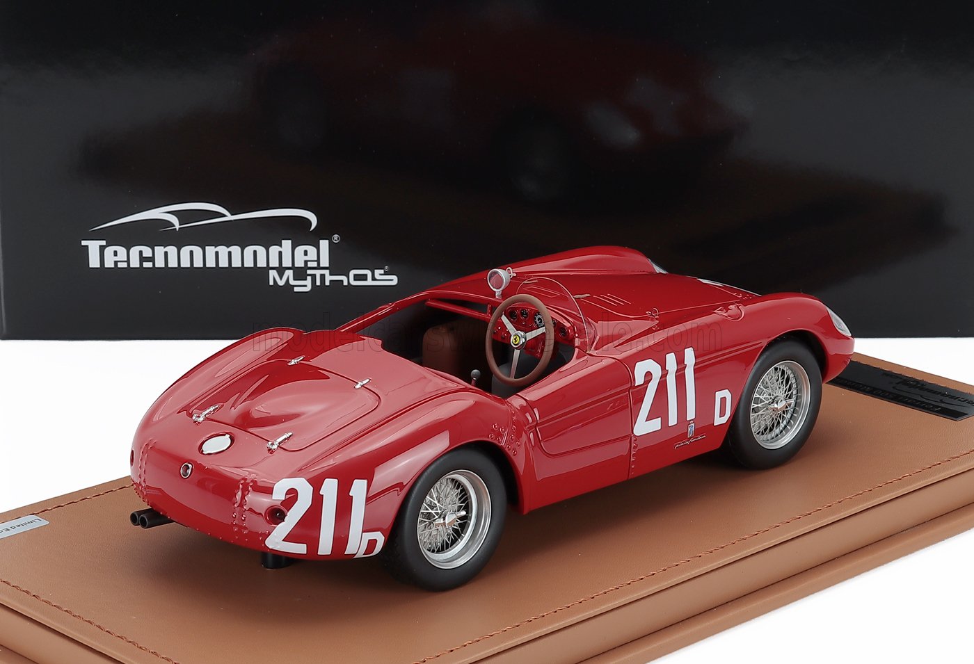 Maqueta clásica de coche de carreras rojo con el número 211, réplica detallada fabricada en metal fundido, actualmente disponible en Vroomi.
