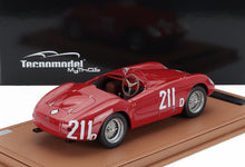 Maqueta clásica de coche de carreras rojo con el número 211, réplica detallada fabricada en metal fundido, actualmente disponible en Vroomi.