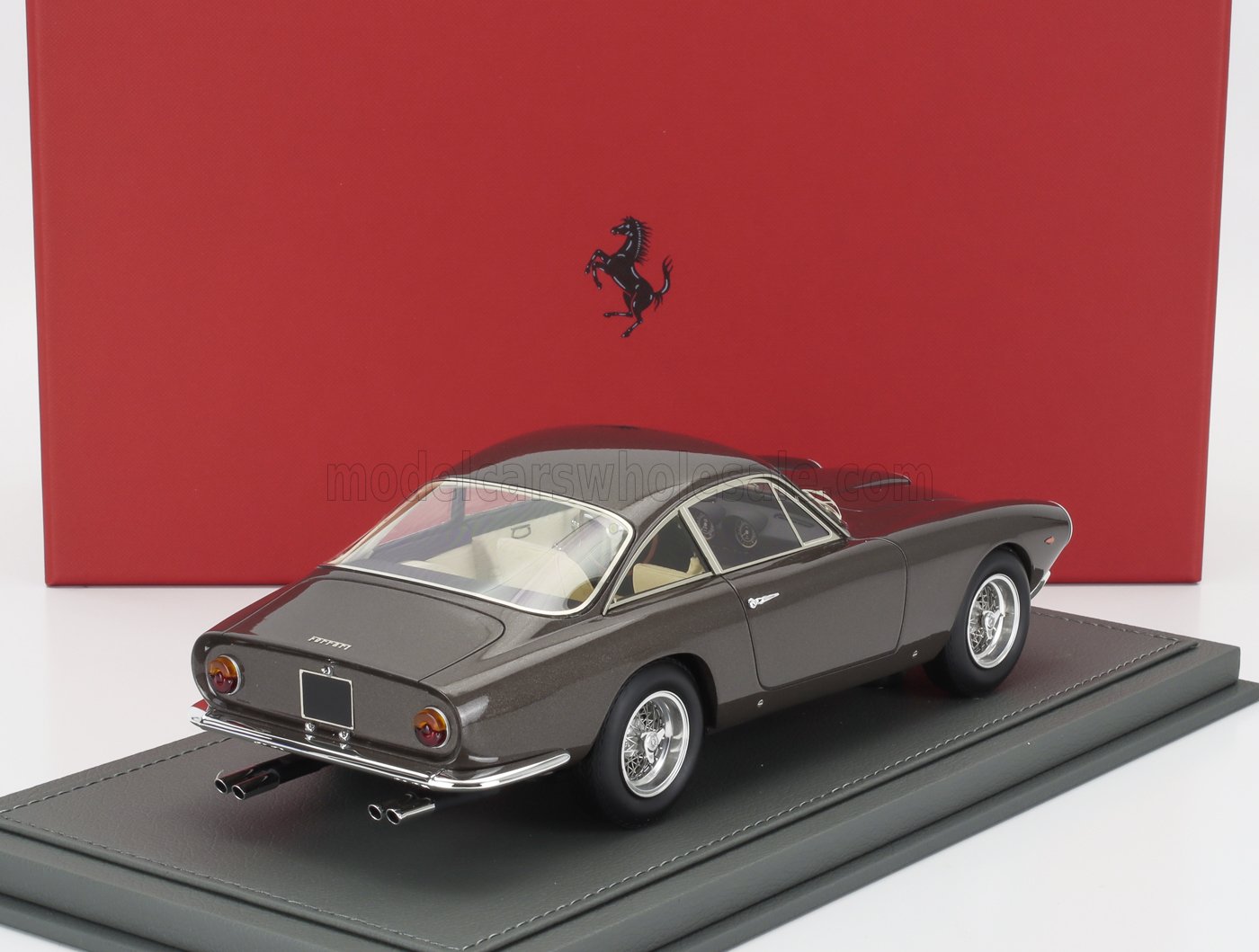 FERRARI | 250 GT LUSSO s/n4891GT COUPE 1963 - COCHE PERSONAL STEVE McQUEEN - CON VETRINA - CON ESCAPARATE
