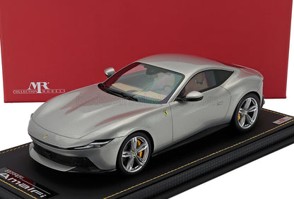 Maqueta de coche Ferrari Roma plateada, réplica a escala 1/18 fabricada en metal fundido, ya disponible para coleccionistas en línea.
